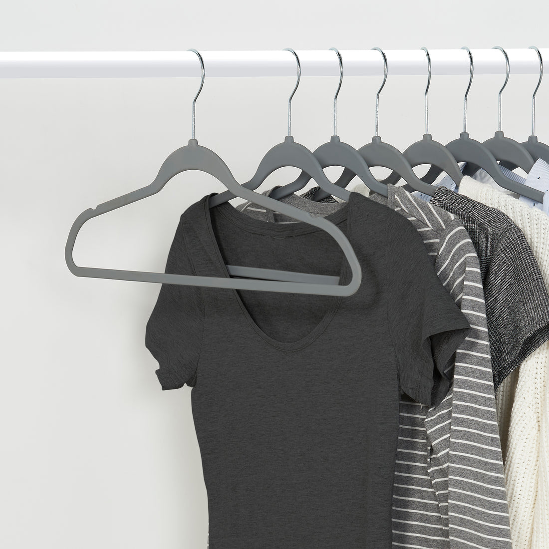 Set of 50 | Ultra-Grip Clothes Hanger